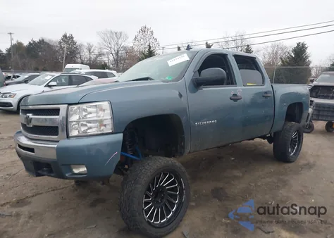 2010 Chevrolet Silverado 1500 Lt z USA, uszkodzony, nr VIN 3GCRKSE31AG214301